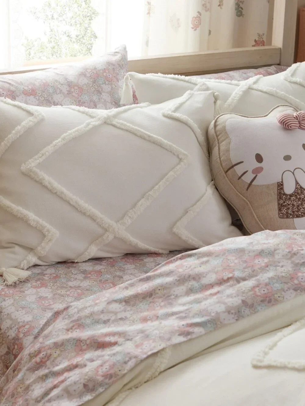 Pottery Barn Teen Ashlyn Tufted Comforter Set Twin NWT